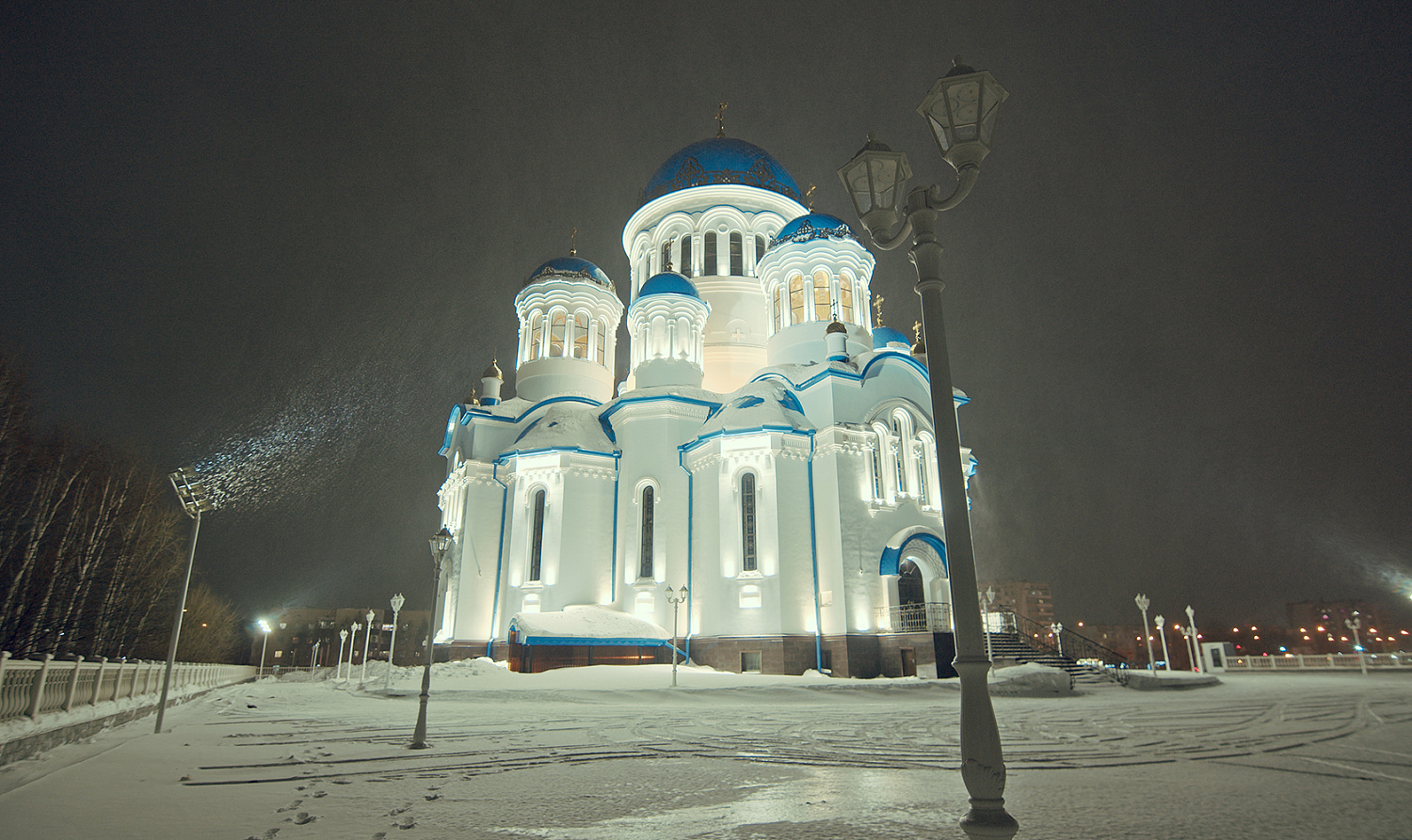 Свято-Троицкий кафедральный собор город Сургут