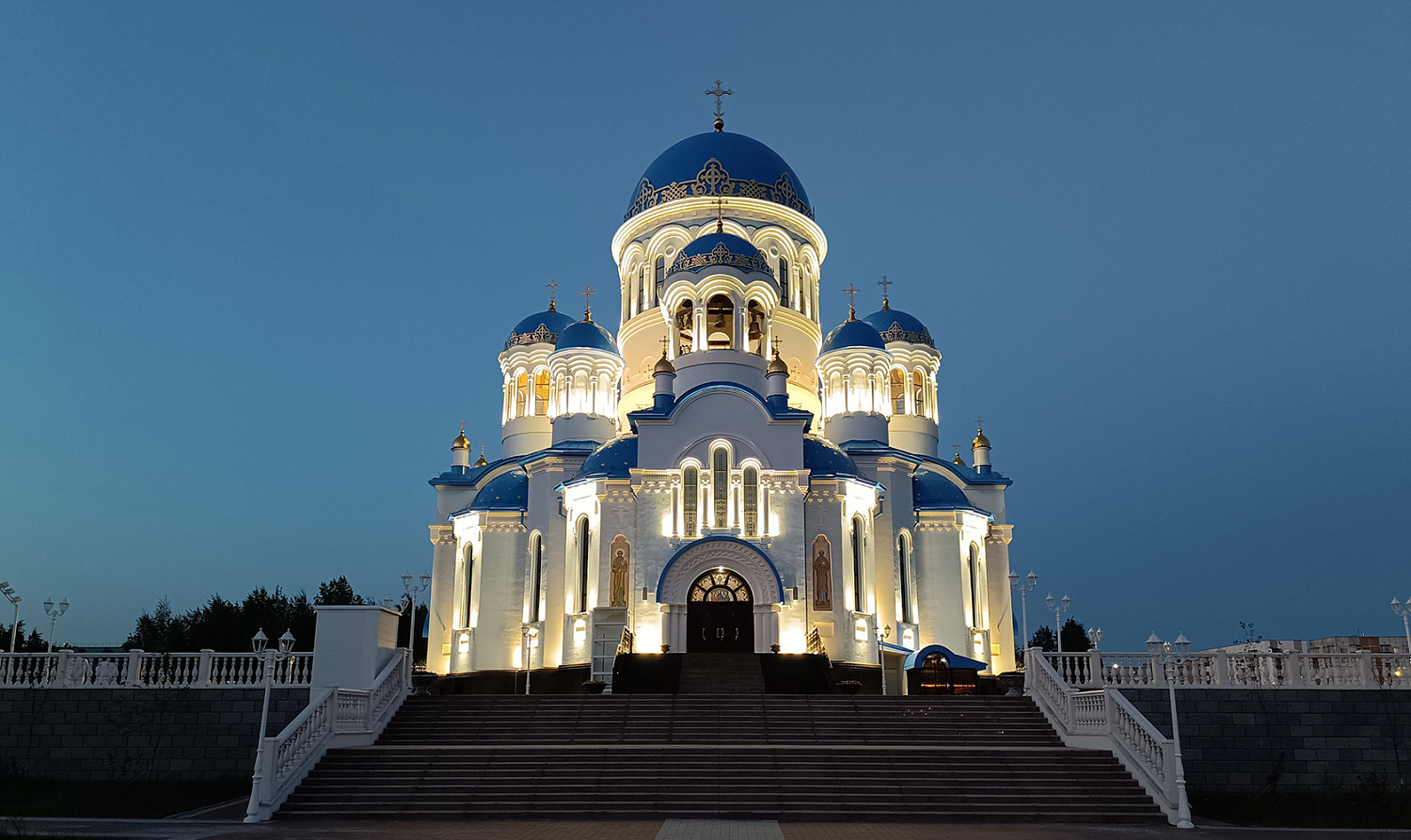 Свято-Троицкий кафедральный собор город Сургут