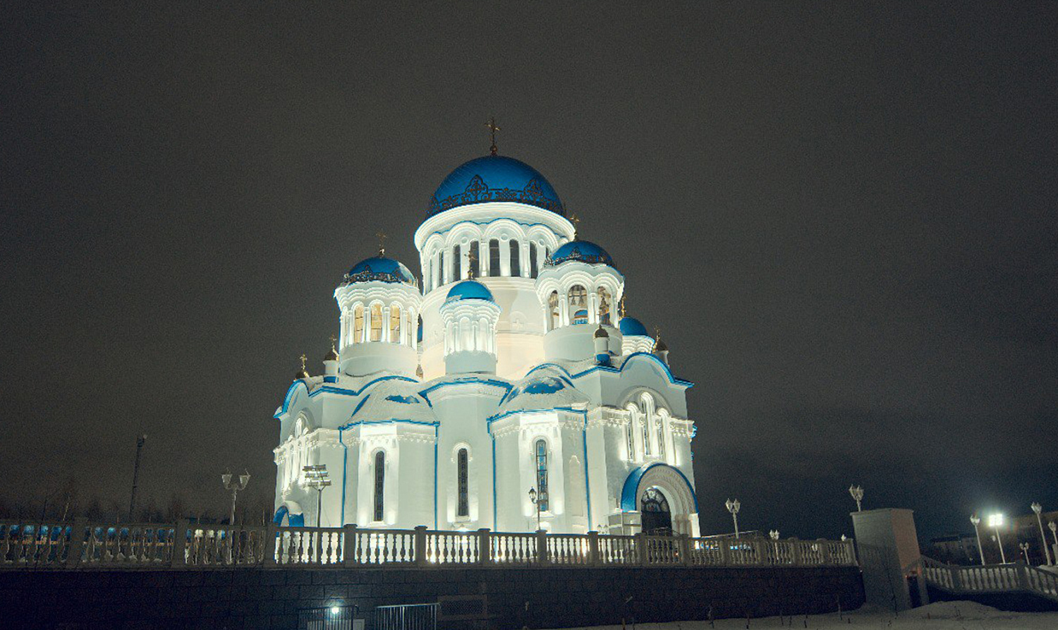 Свято-Троицкий кафедральный собор город Сургут